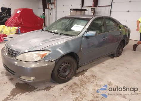 2004 Toyota Camry Le/Xle/Se z USA, uszkodzony, nr VIN 4T1BE32K34U908186